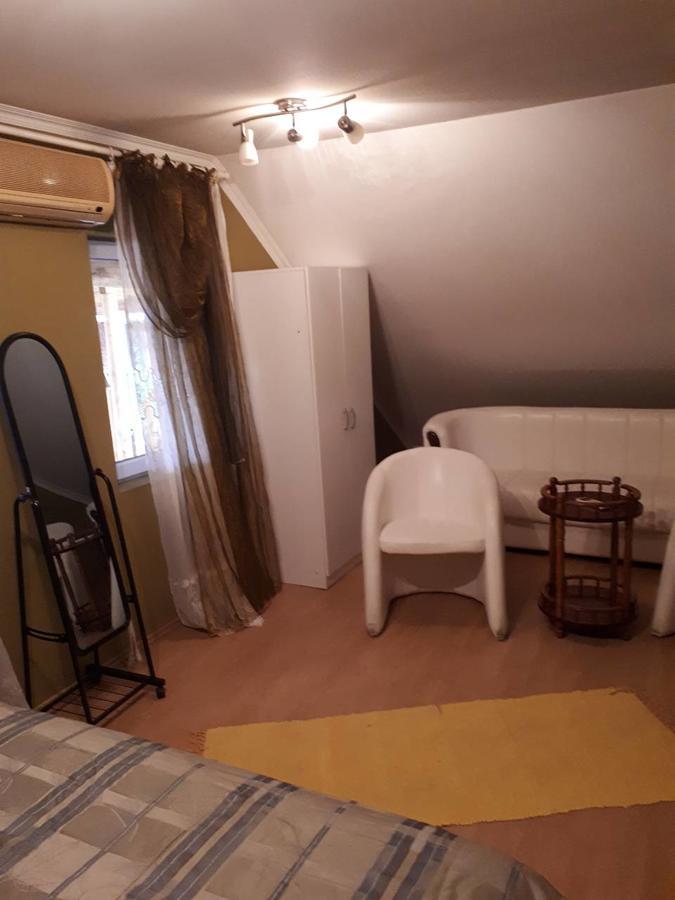 B&B Beli Andjeo Sremska Mitrovica Buitenkant foto