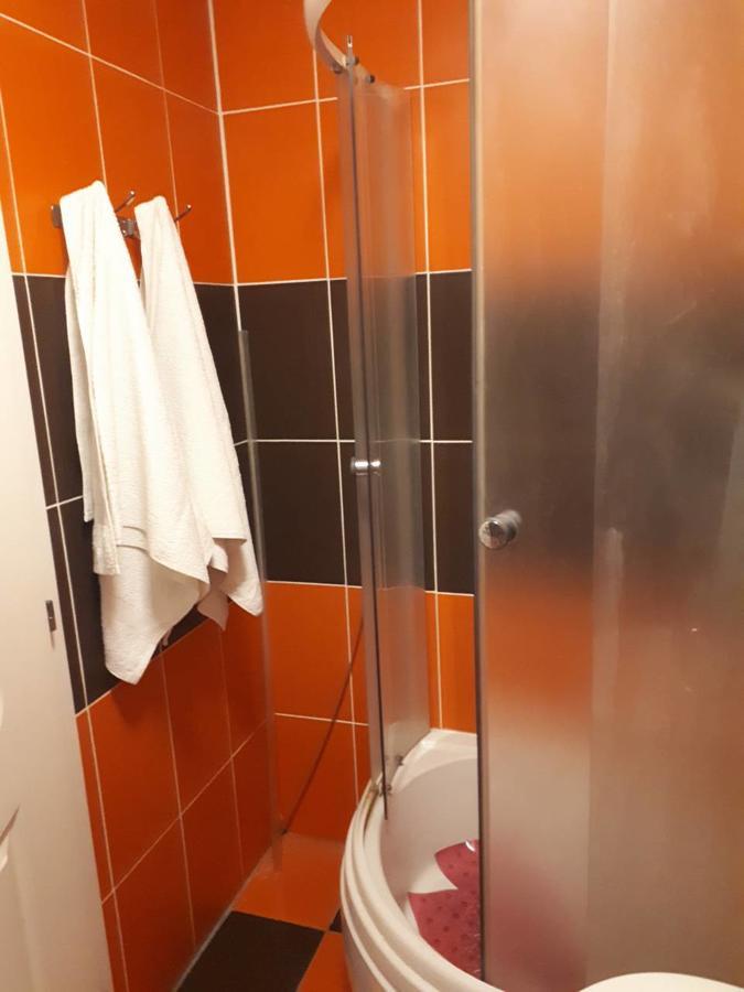 B&B Beli Andjeo Sremska Mitrovica Buitenkant foto