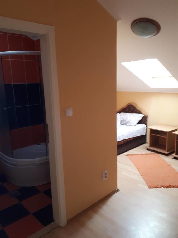 B&B Beli Andjeo Sremska Mitrovica Buitenkant foto